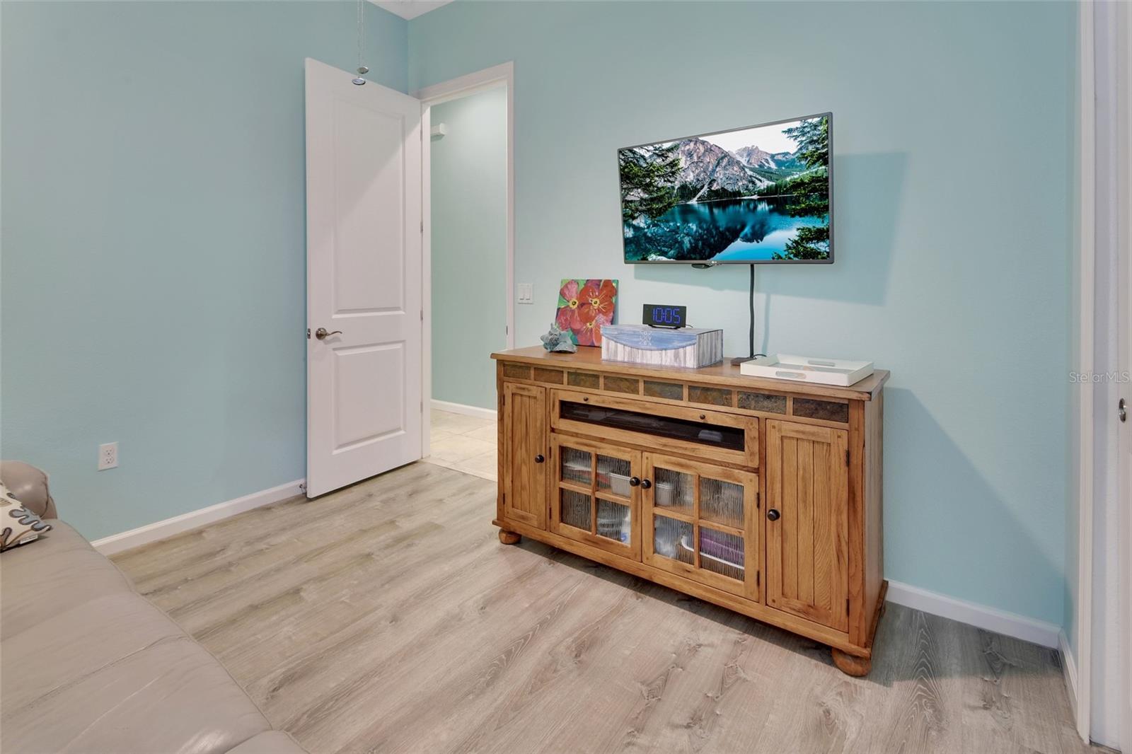 VICTORIA GARDENS - Residential