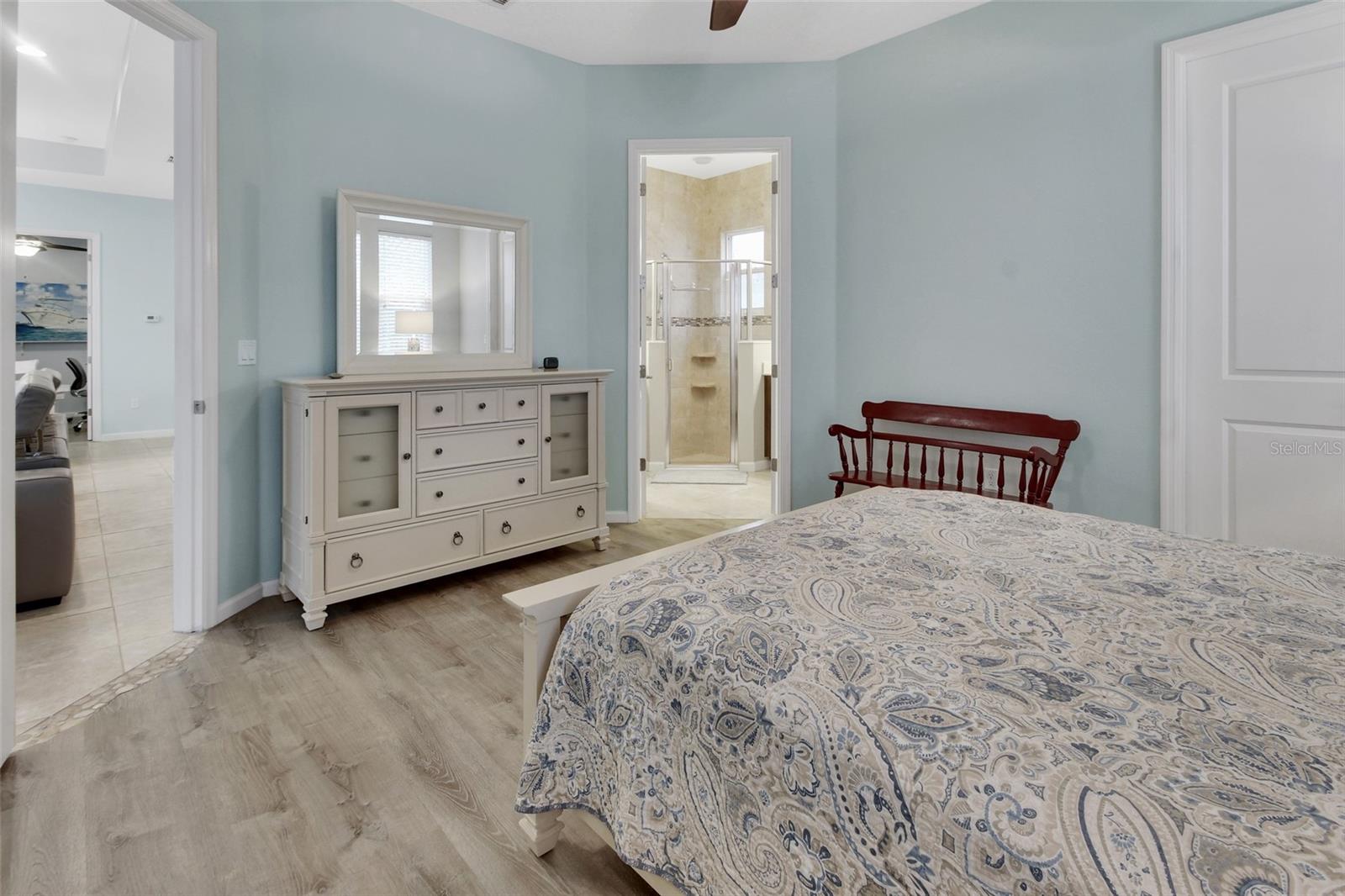 VICTORIA GARDENS - Residential