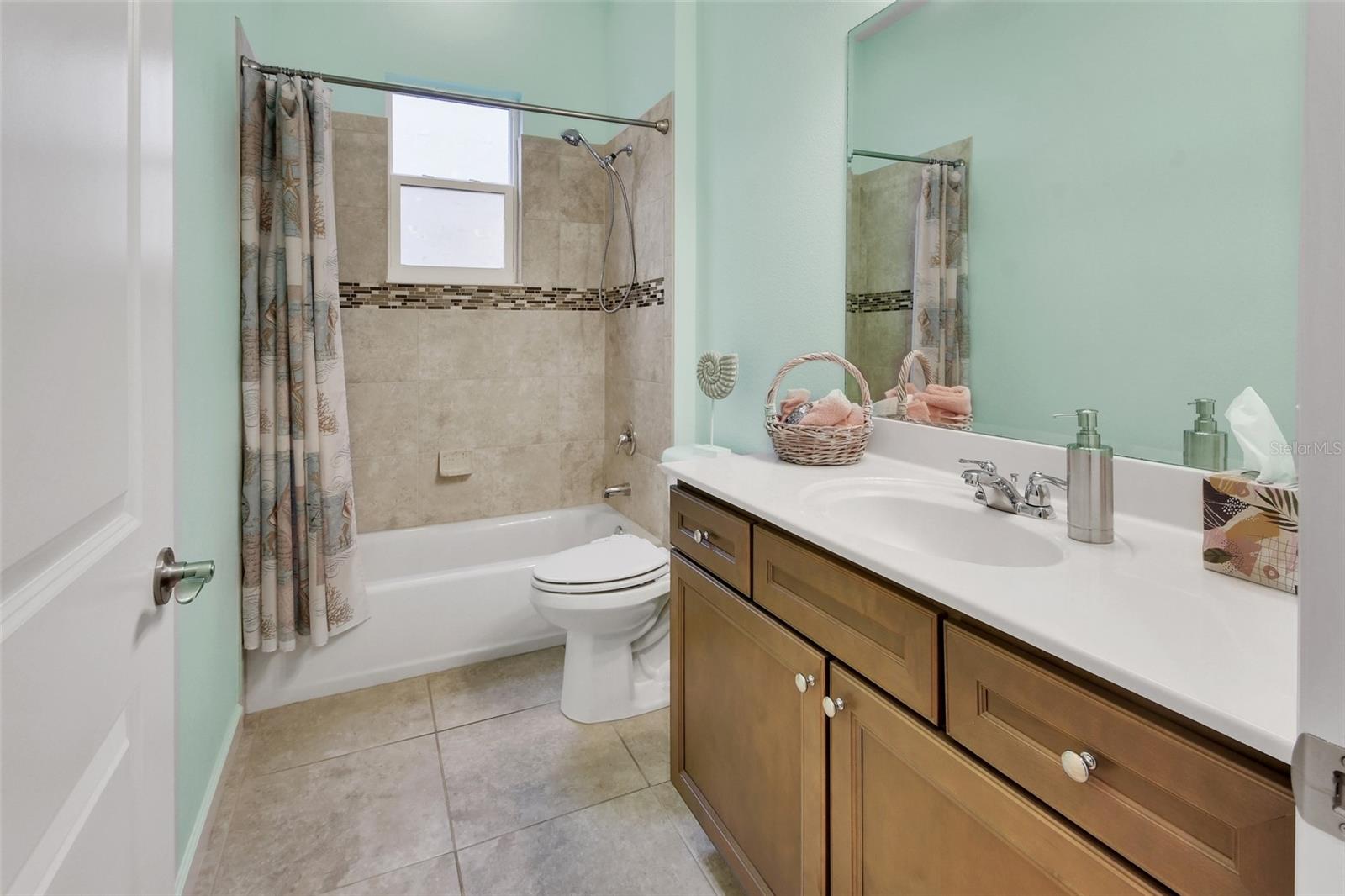 VICTORIA GARDENS - Residential