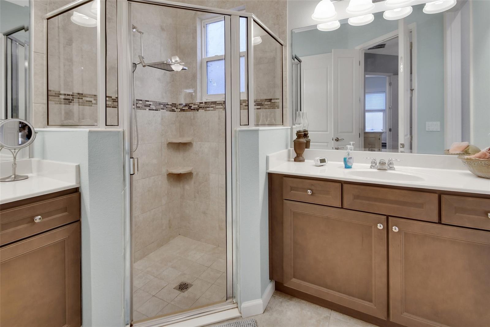 VICTORIA GARDENS - Residential