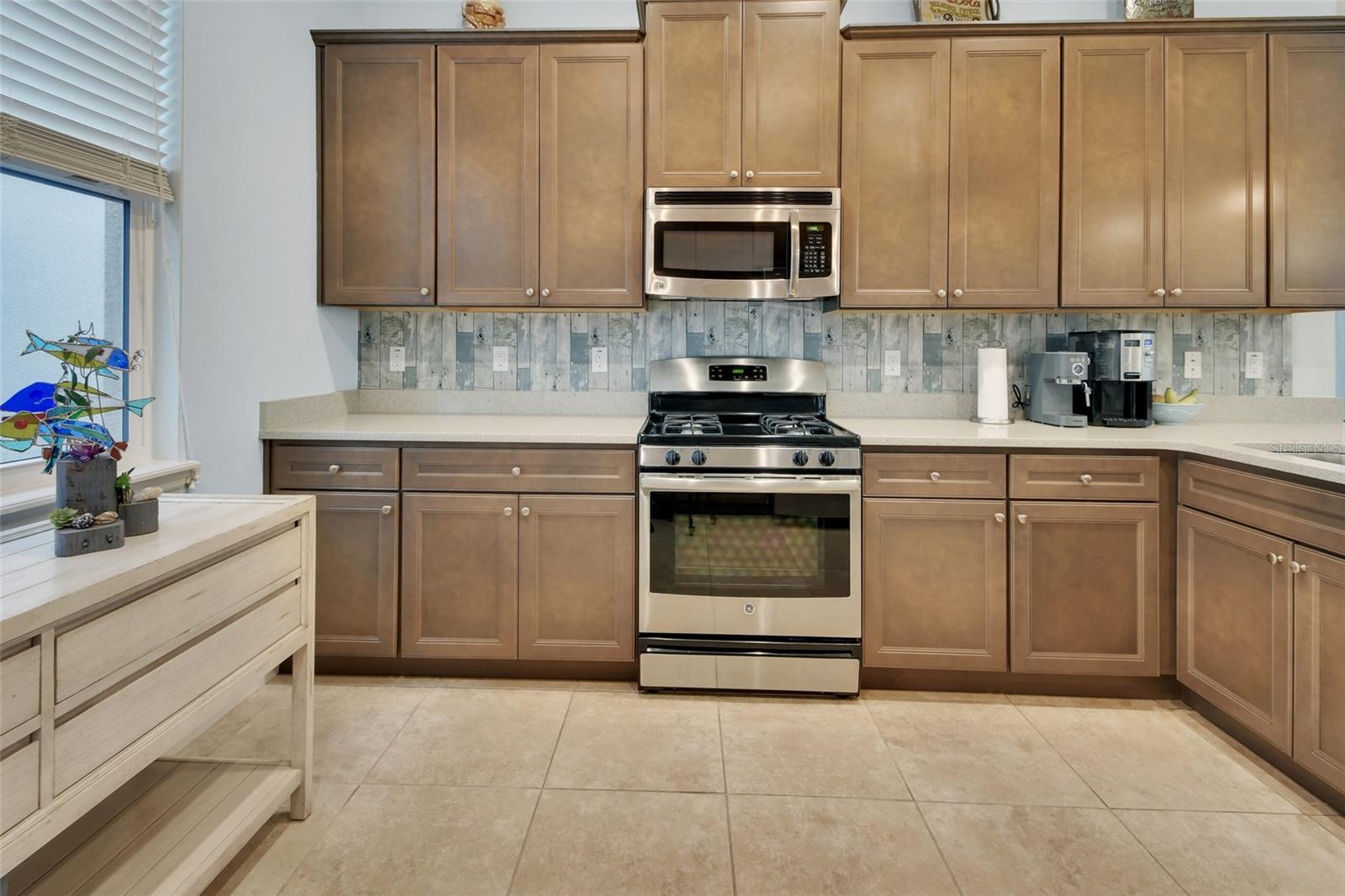 VICTORIA GARDENS - Residential