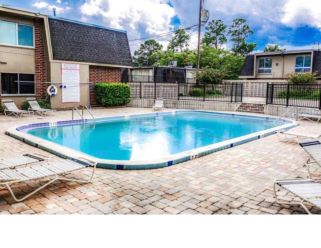 Photo of 1700 SW 16th Court #K24, Gainesville, FL 32608 (MLS # GC542603)