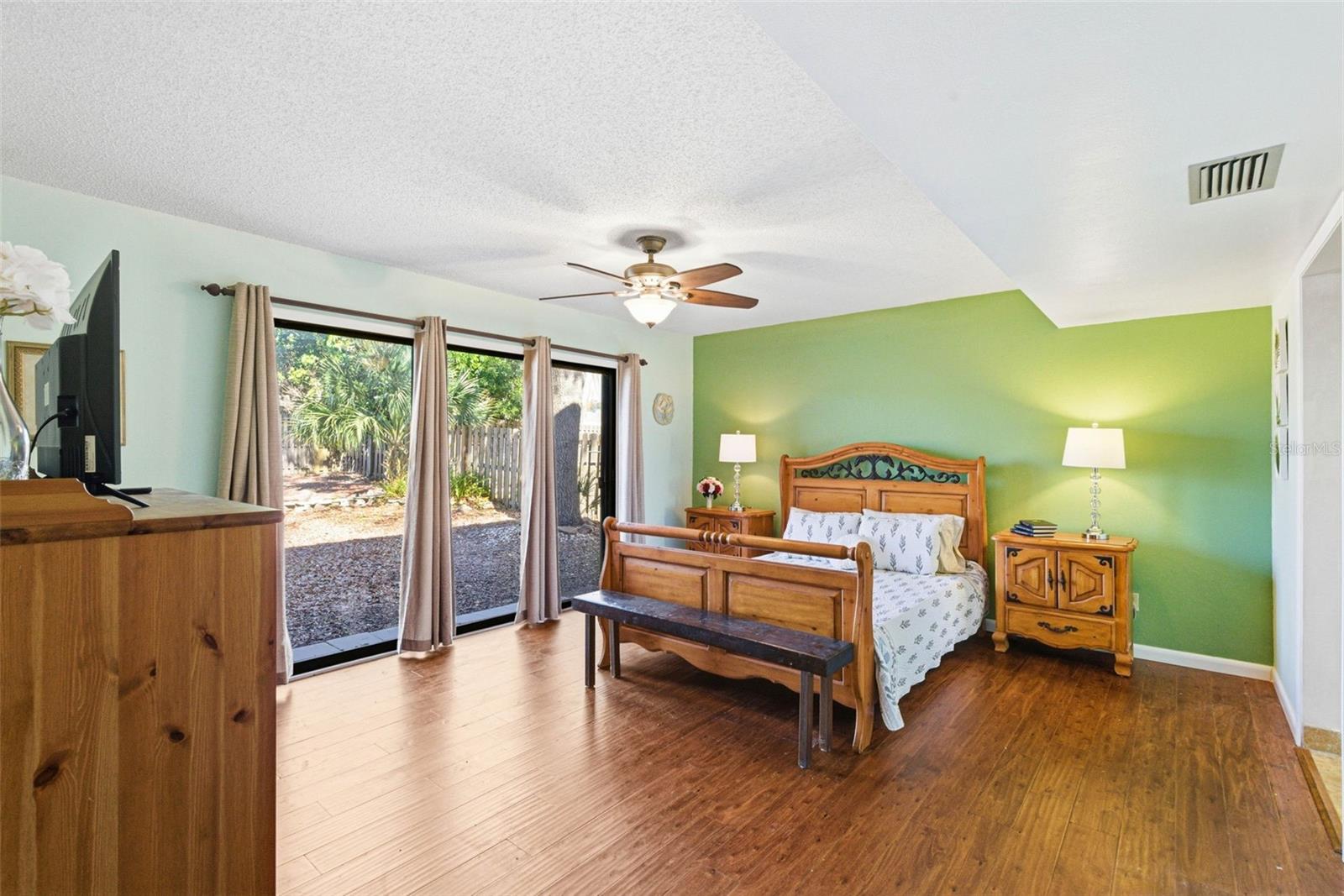 WESTLAKE VILLAGE SEC II - Residential