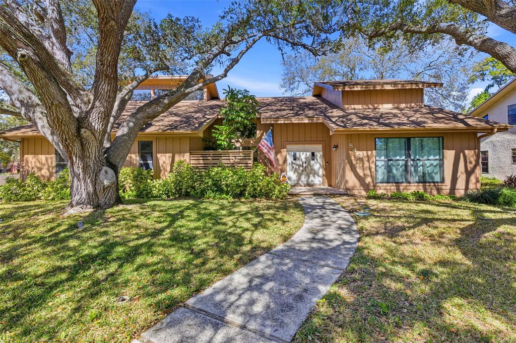 Photo of 847 Hillside Drive, Palm Harbor, FL 34683 (MLS # TB8472928)