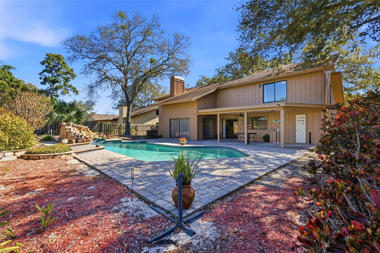 WESTLAKE VILLAGE SEC II - Residential