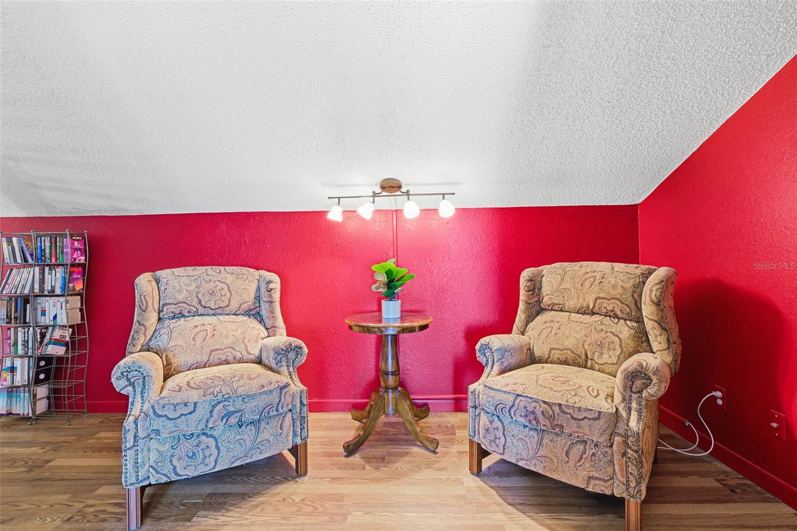 WESTLAKE VILLAGE SEC II - Residential