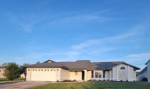 A home in PORT CHARLOTTE