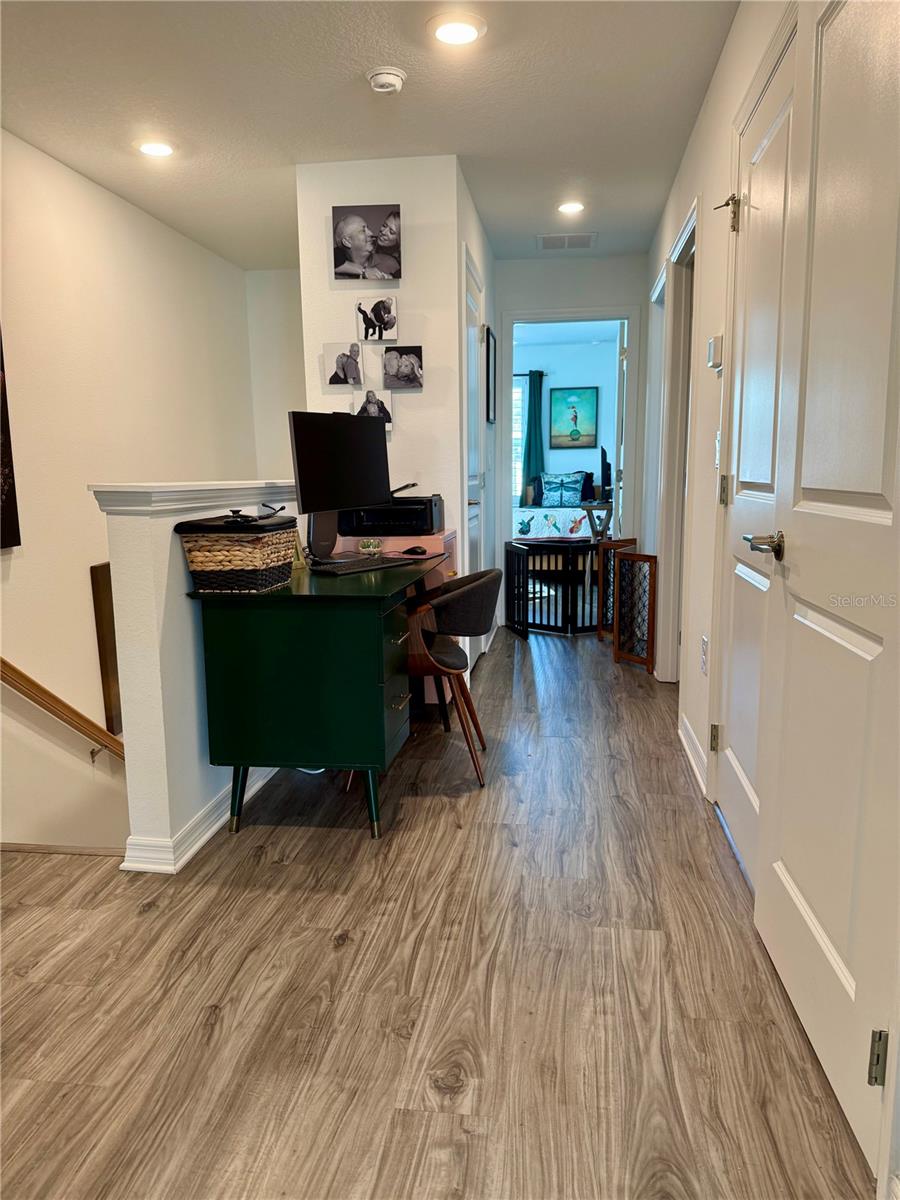 RIVERFRONT ESTS SOUTH - Residential