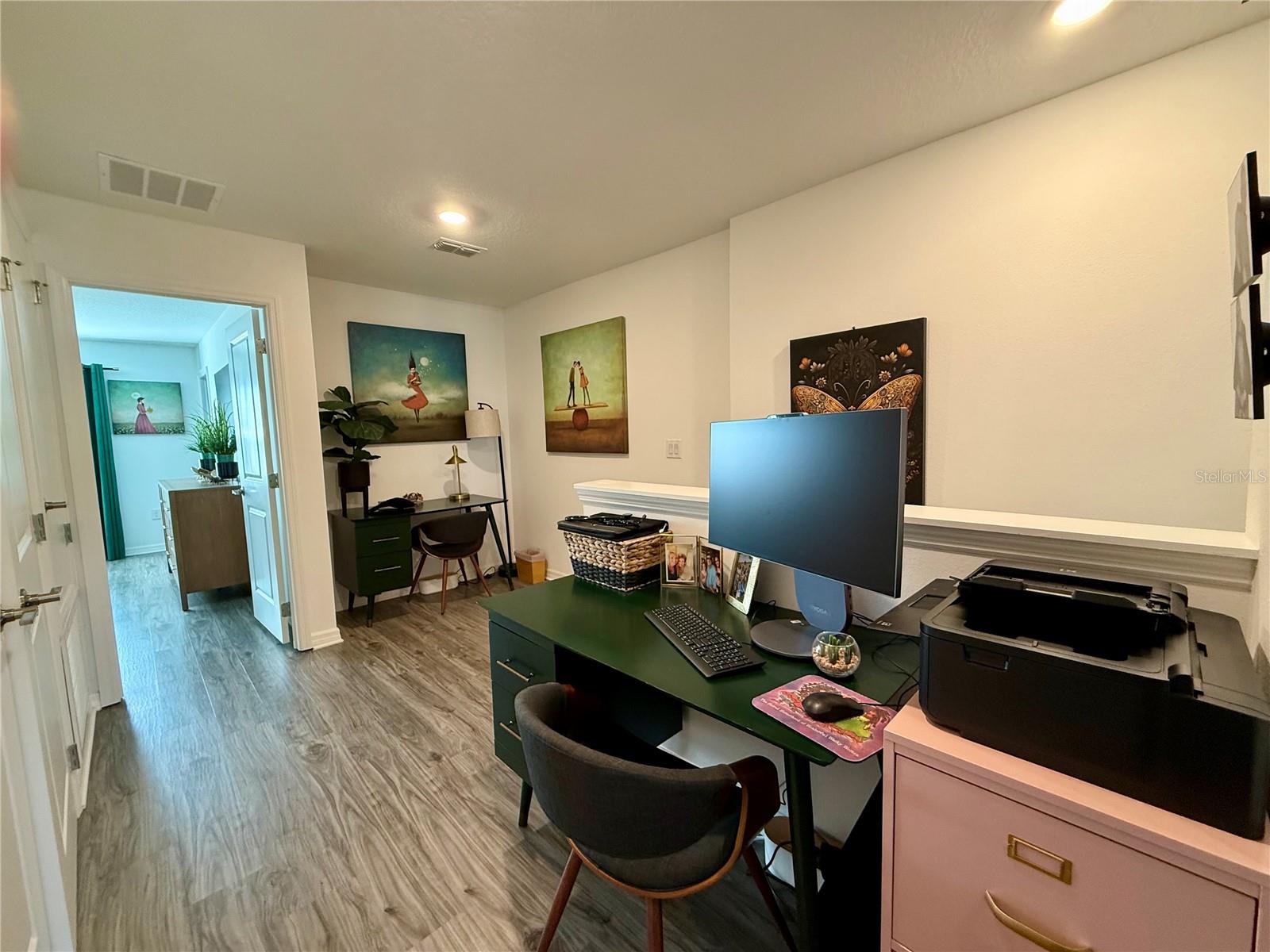 RIVERFRONT ESTS SOUTH - Residential