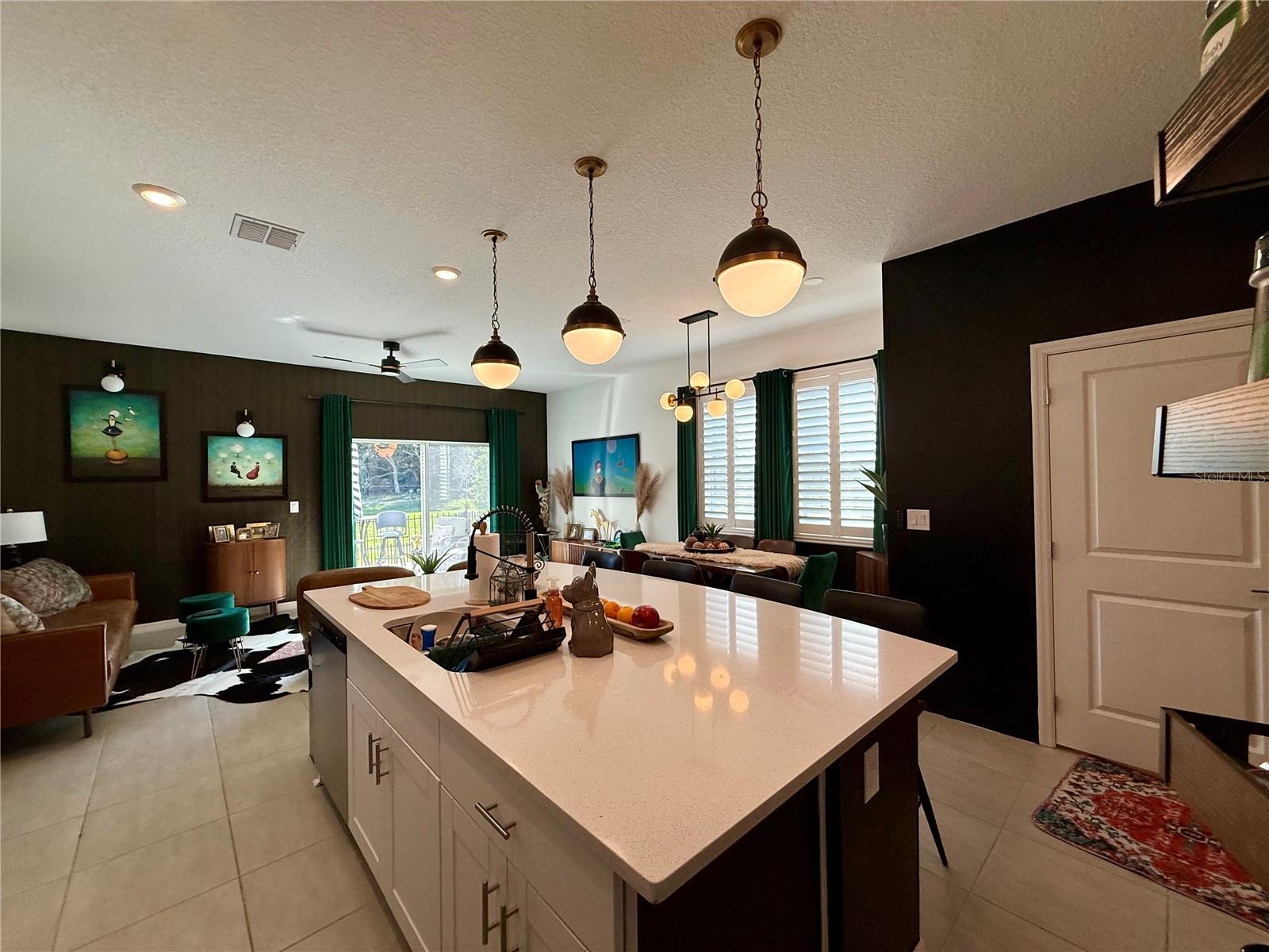 RIVERFRONT ESTS SOUTH - Residential