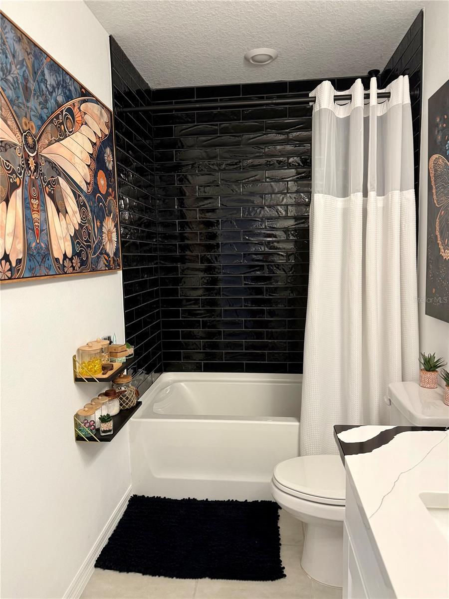 RIVERFRONT ESTS SOUTH - Residential