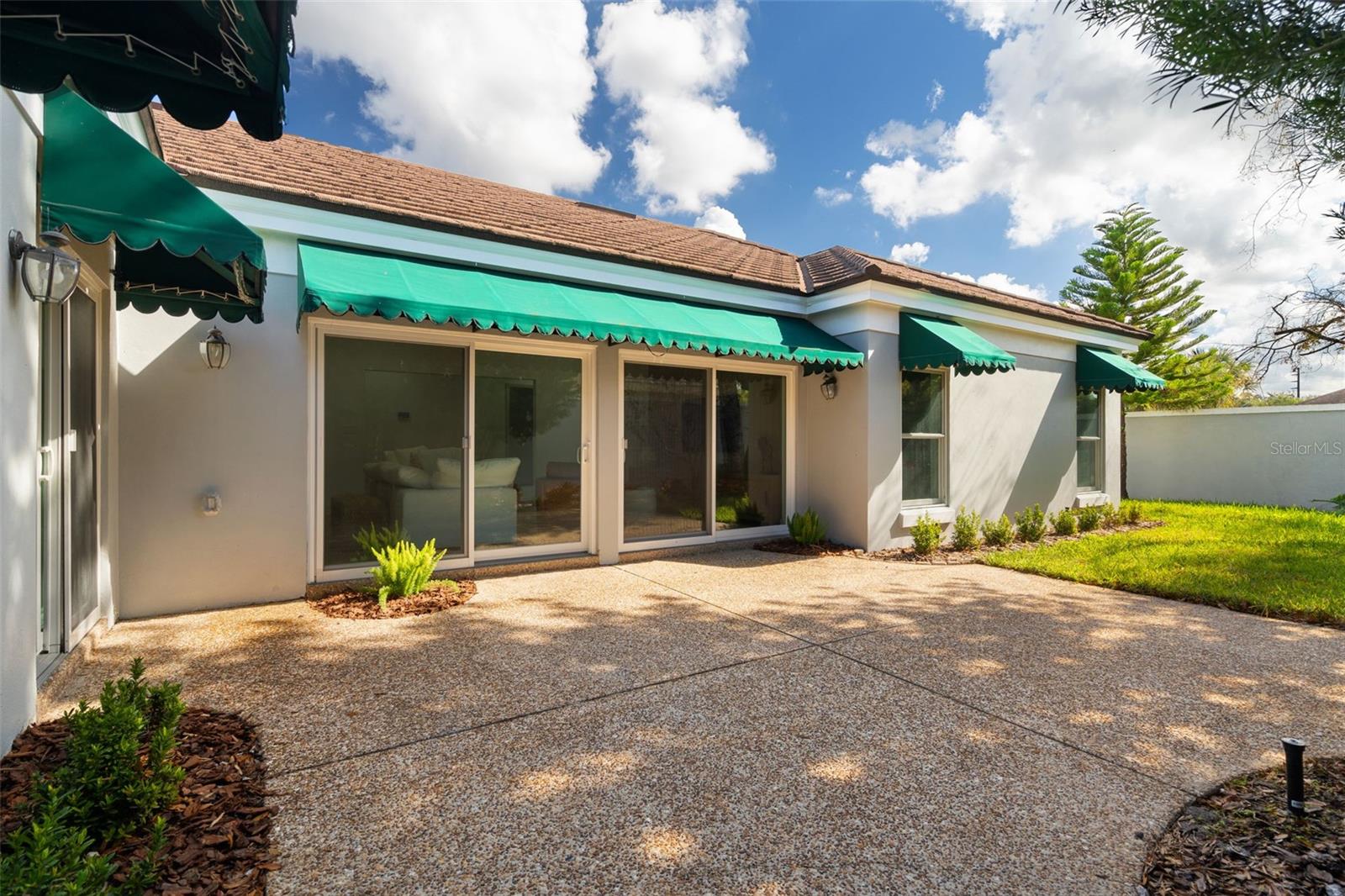 BAY HILL VILLAGE SOUTH & EAST CONDO - Residential