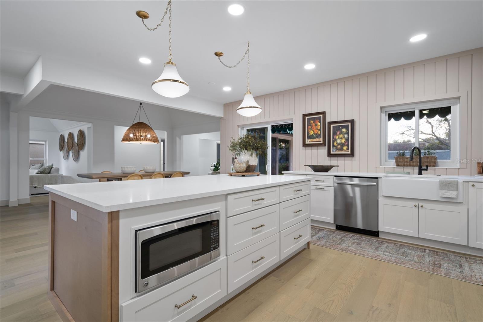 BAY HILL VILLAGE SOUTH & EAST CONDO - Residential