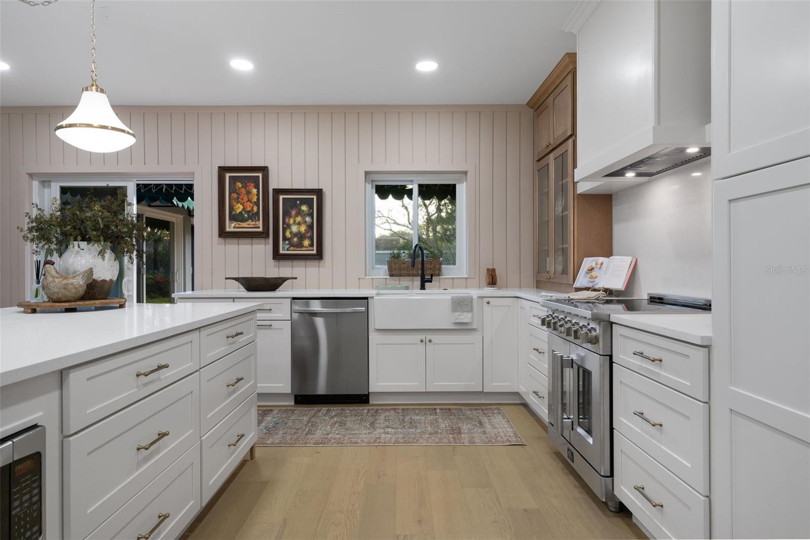 BAY HILL VILLAGE SOUTH & EAST CONDO - Residential