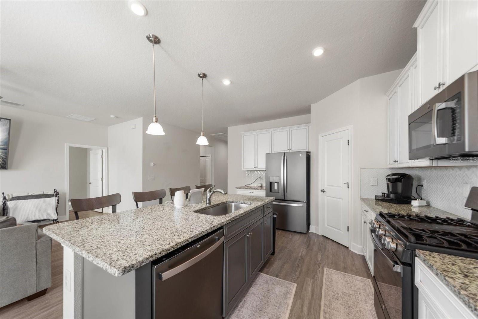 LUCAYA LAKE CLUB PH 4B - Residential