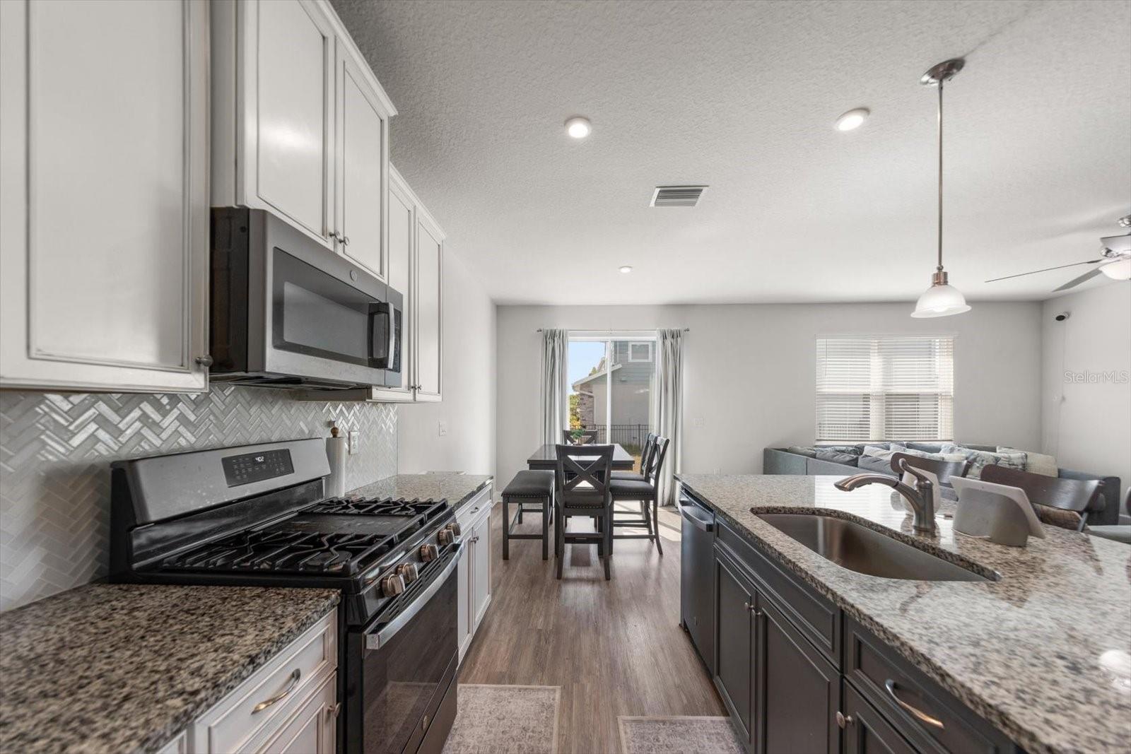 LUCAYA LAKE CLUB PH 4B - Residential