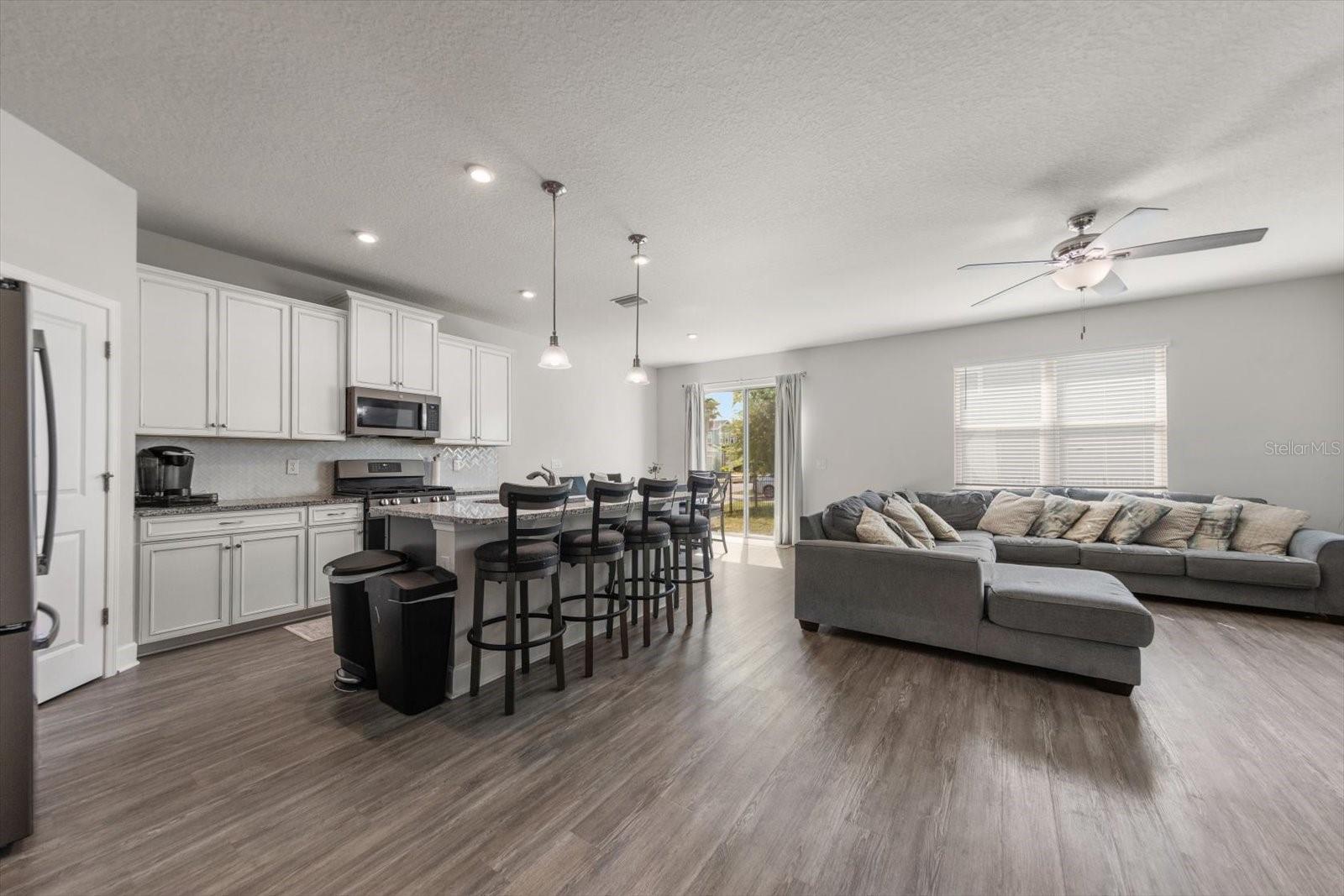 LUCAYA LAKE CLUB PH 4B - Residential