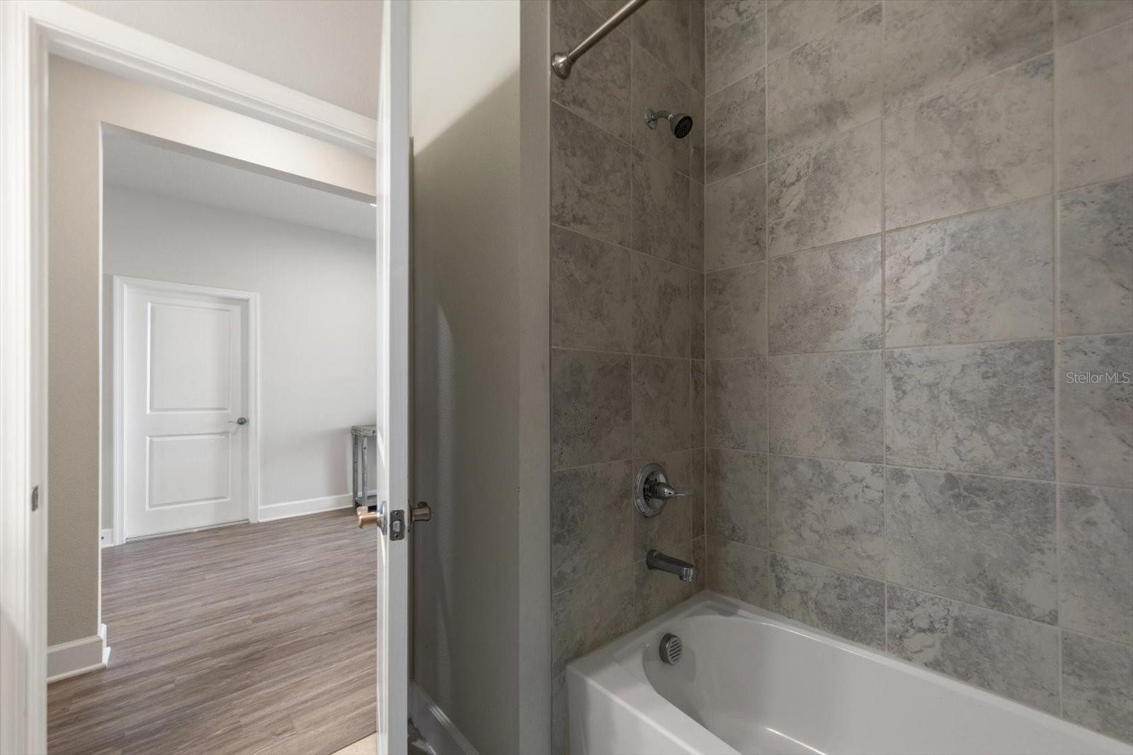 LUCAYA LAKE CLUB PH 4B - Residential