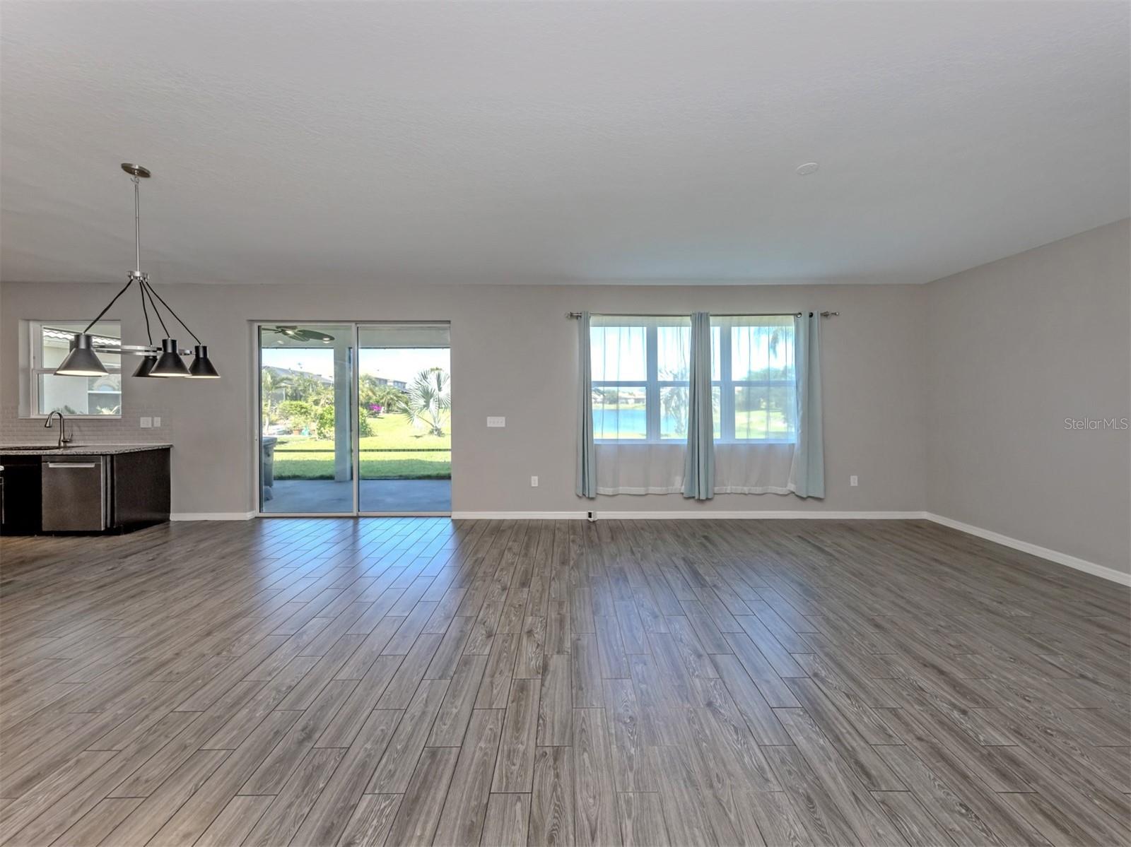 STONEYBROOK AT VENICE - Residential