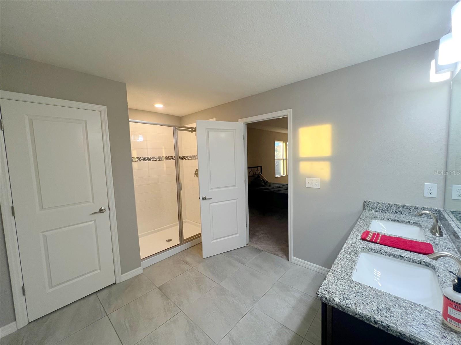 STONEYBROOK AT VENICE - Residential