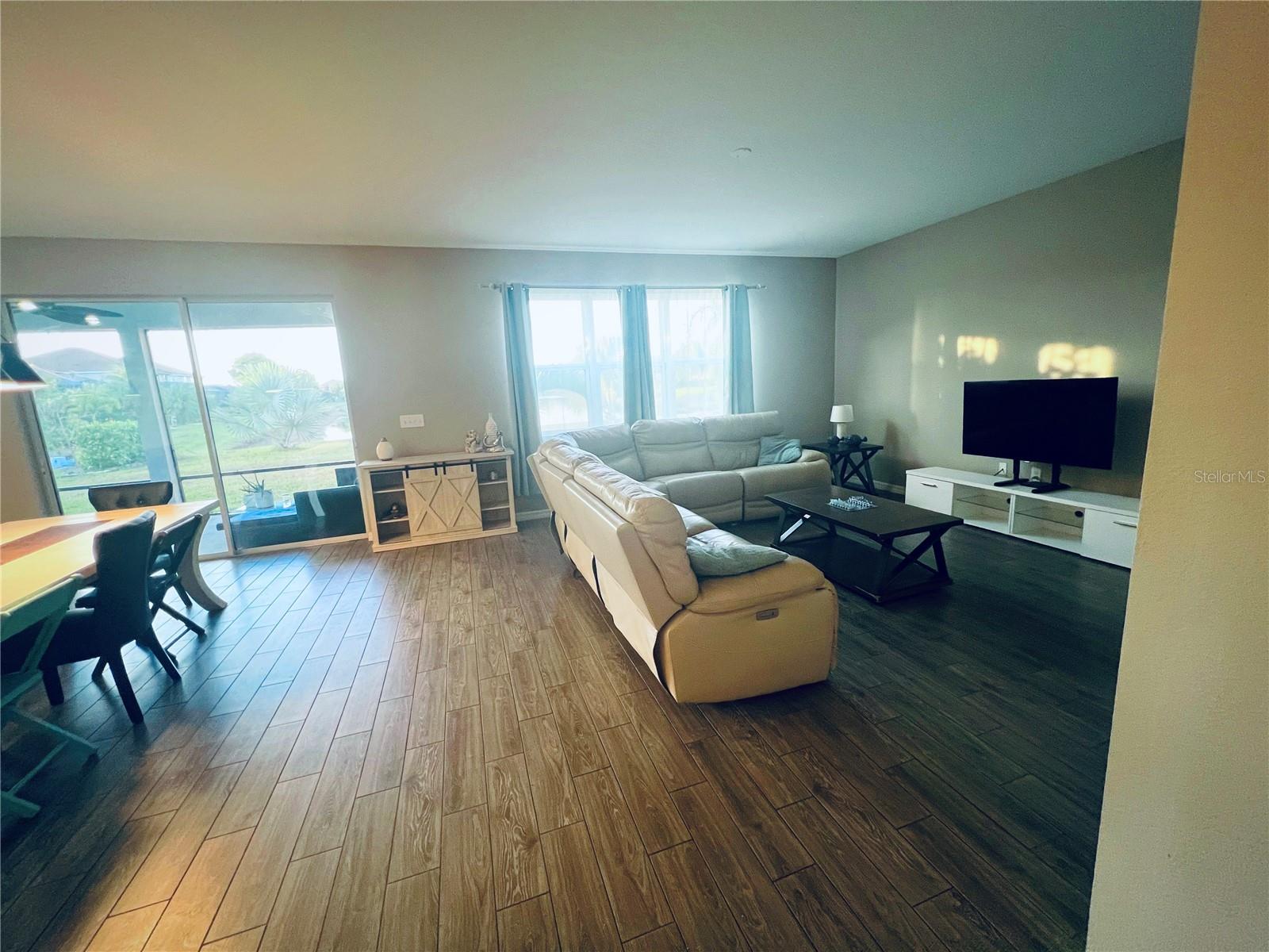 STONEYBROOK AT VENICE - Residential