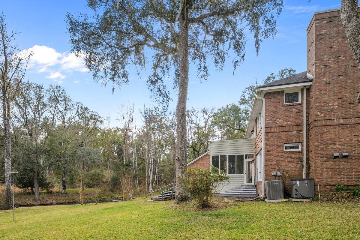 2545 CROOKED CREEK POINT