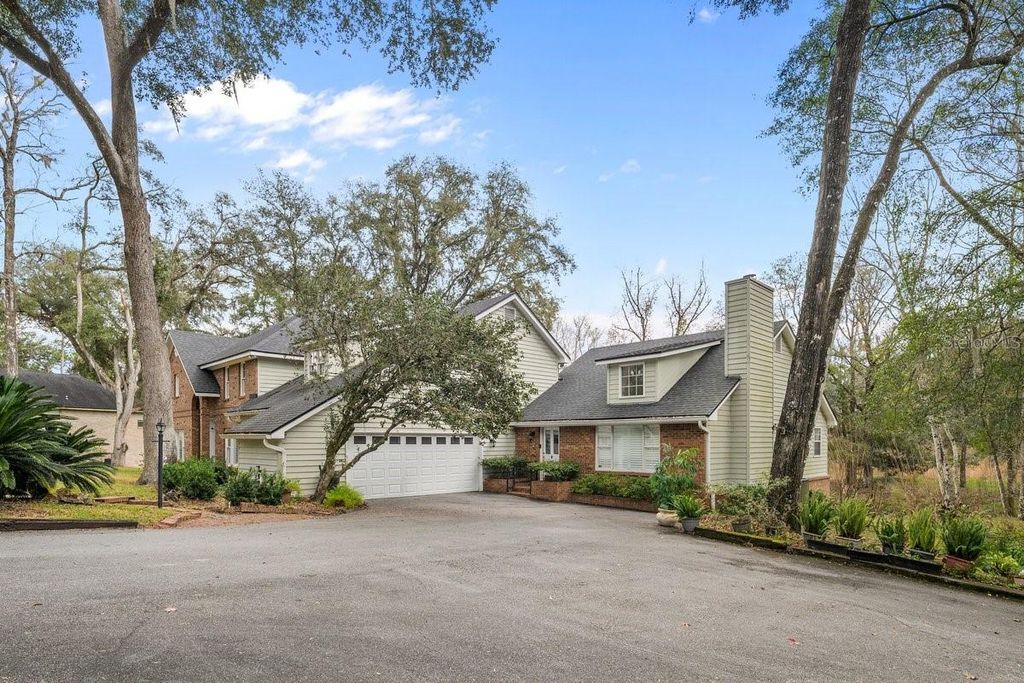 Photo of 2545 Crooked Creek Point, Middleburg, FL 32068 (MLS # O6375464)