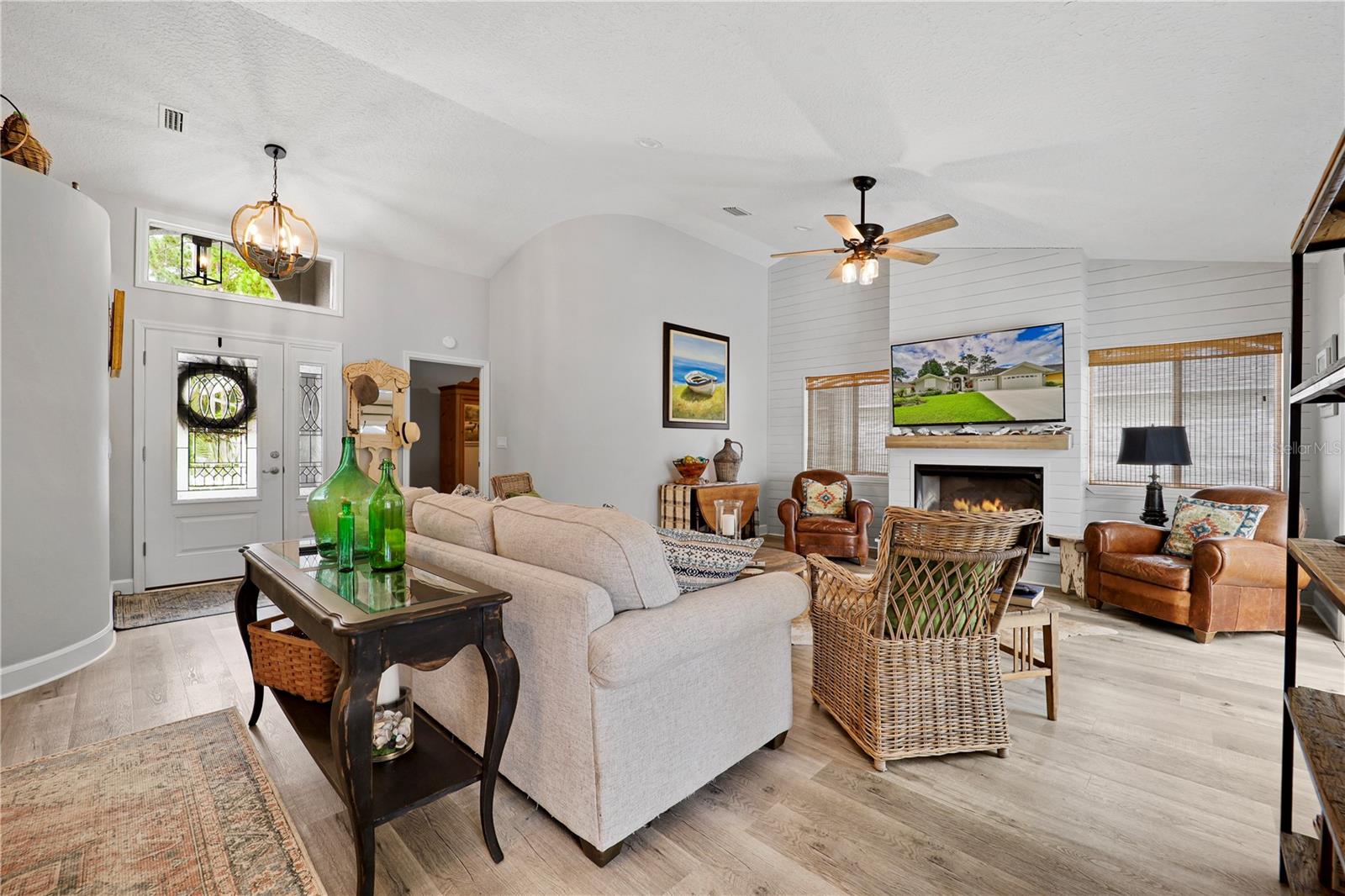 DEERWOOD REP BLK 20 PINE LAKES GOLF COURSE - Residential