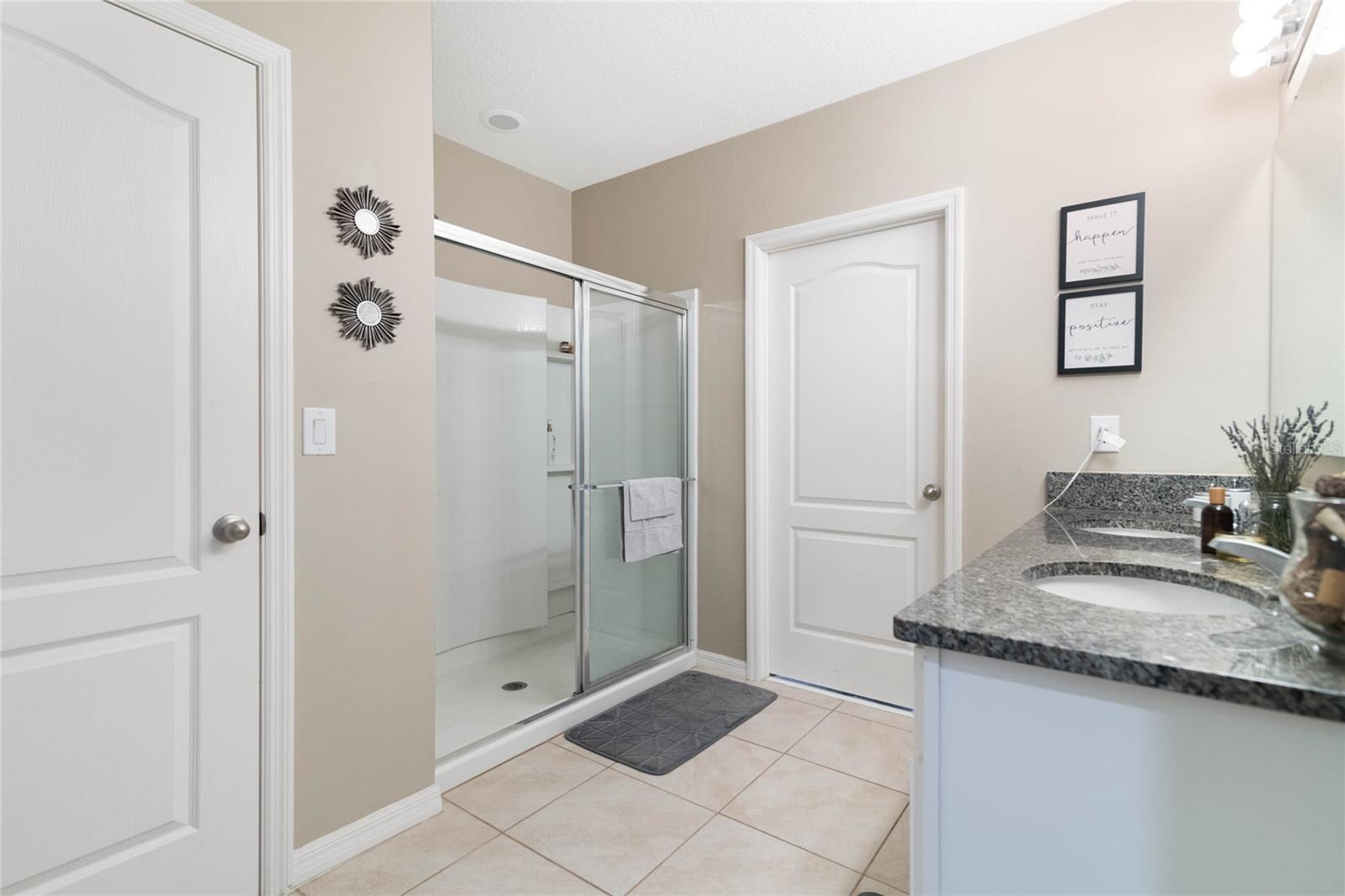 HUNTINGTON DOWN - Residential