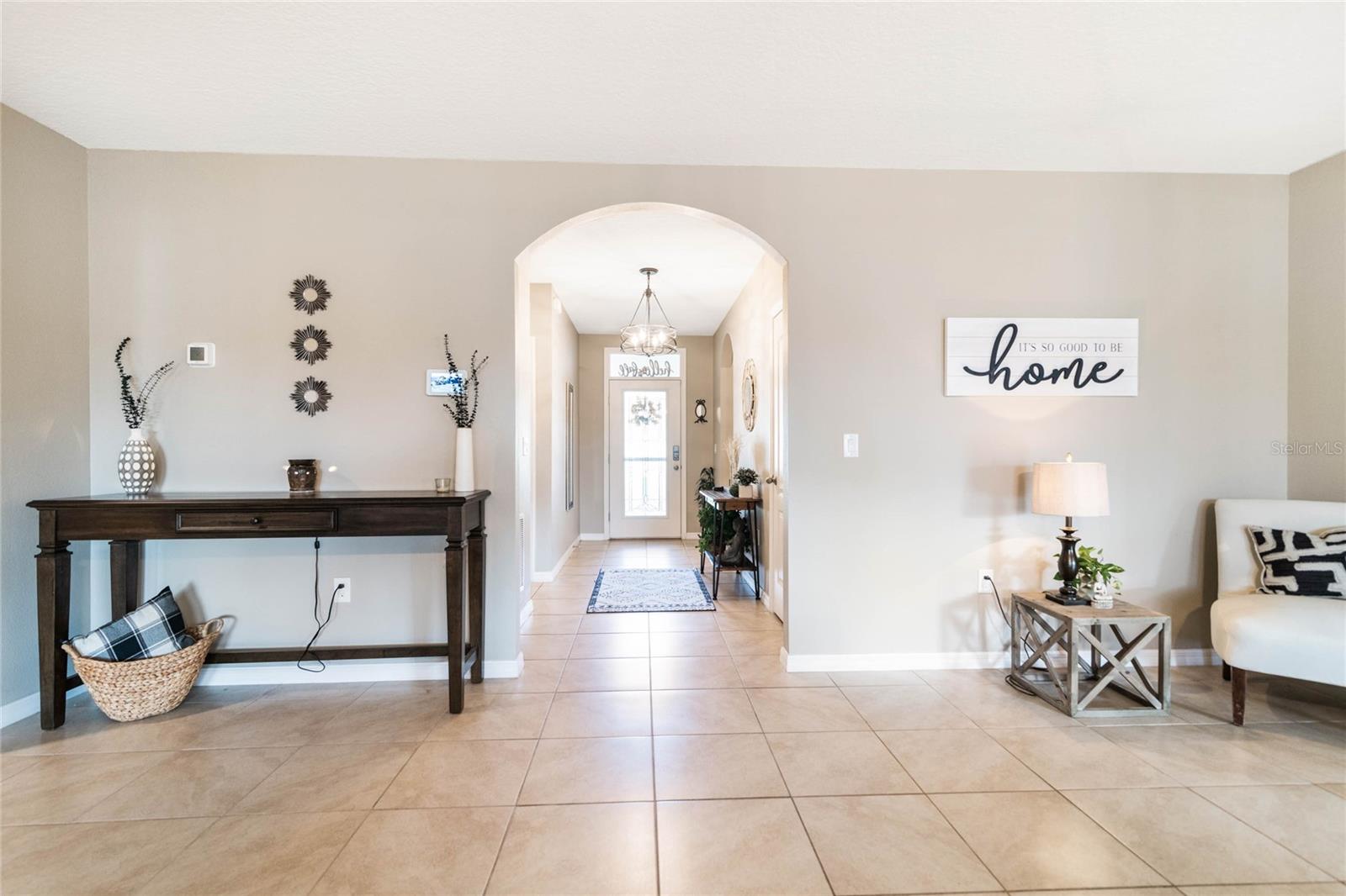 HUNTINGTON DOWN - Residential