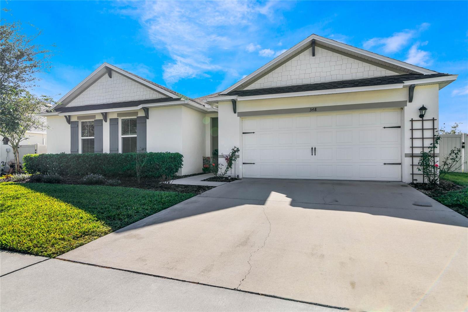 HUNTINGTON DOWN - Residential