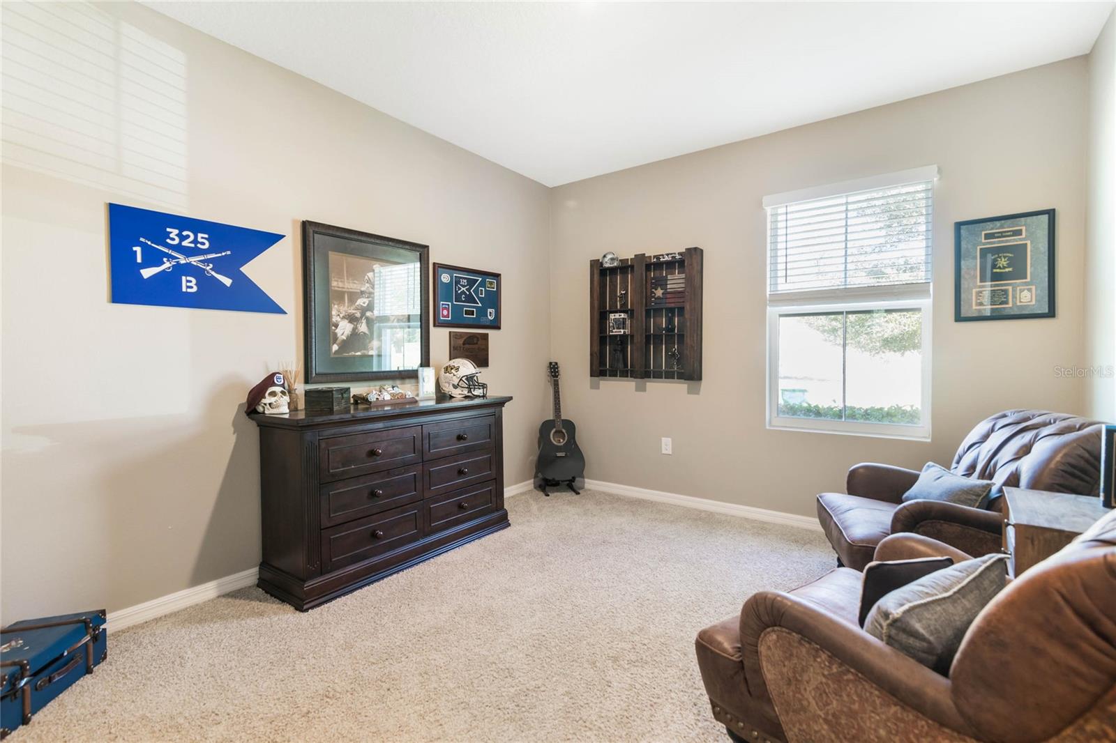 HUNTINGTON DOWN - Residential