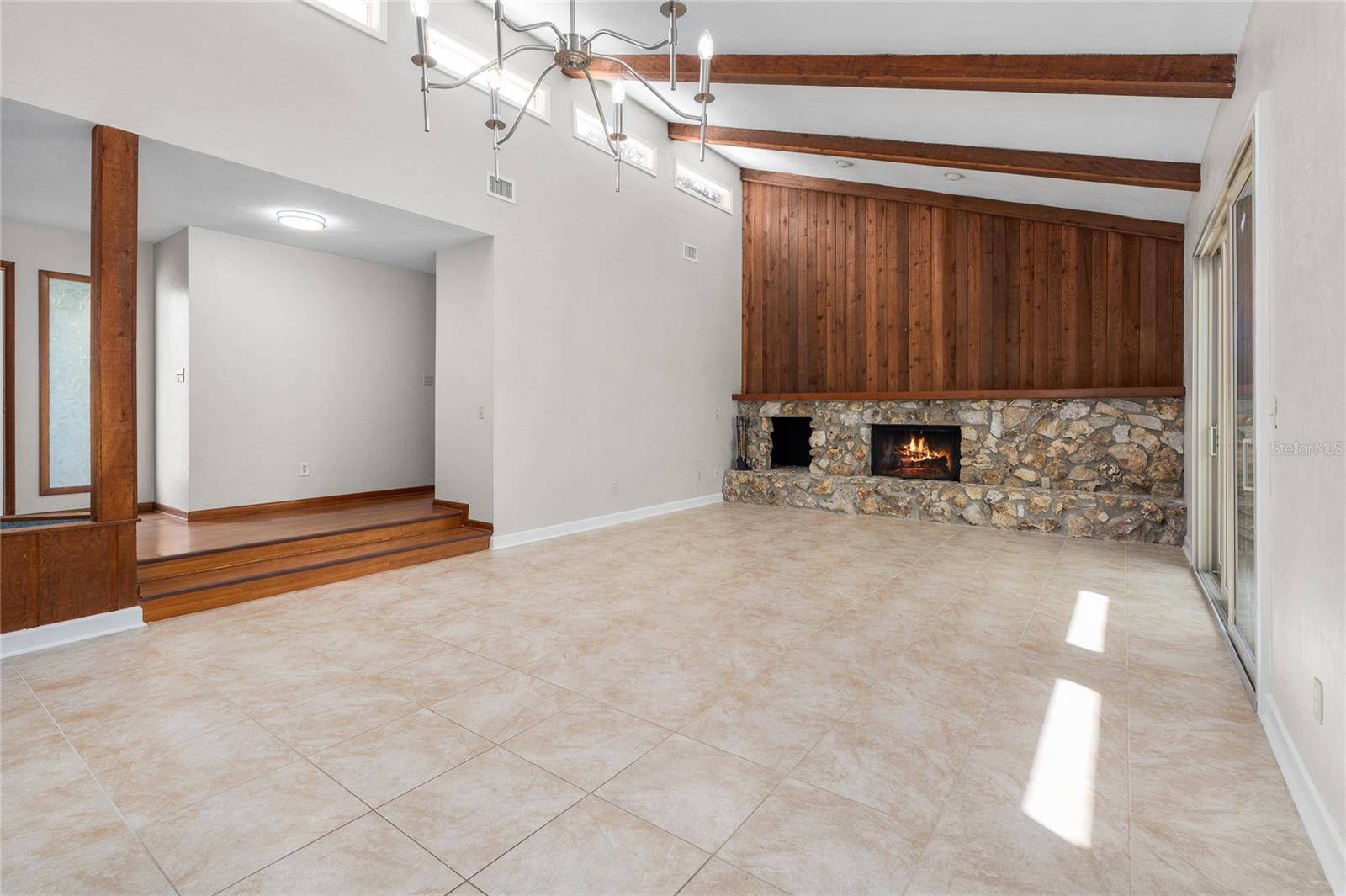 10626 CREEK DRIVE