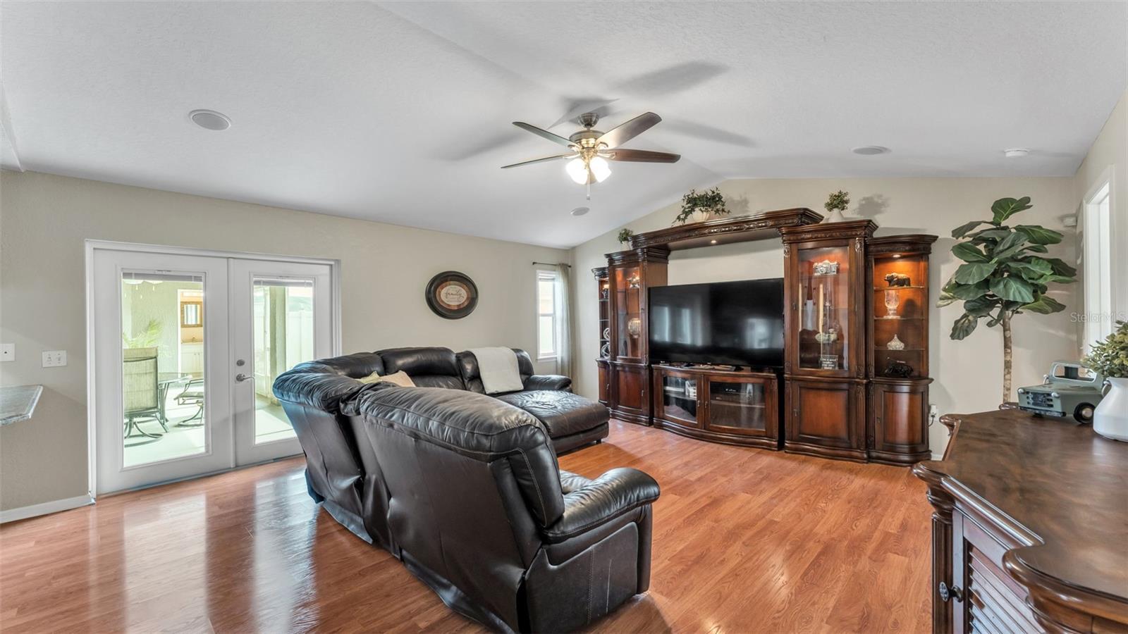 HUNTERS RUN PH 02 - Residential