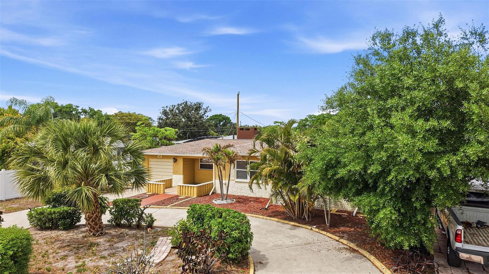 SIRMONS ESTATES - Residential