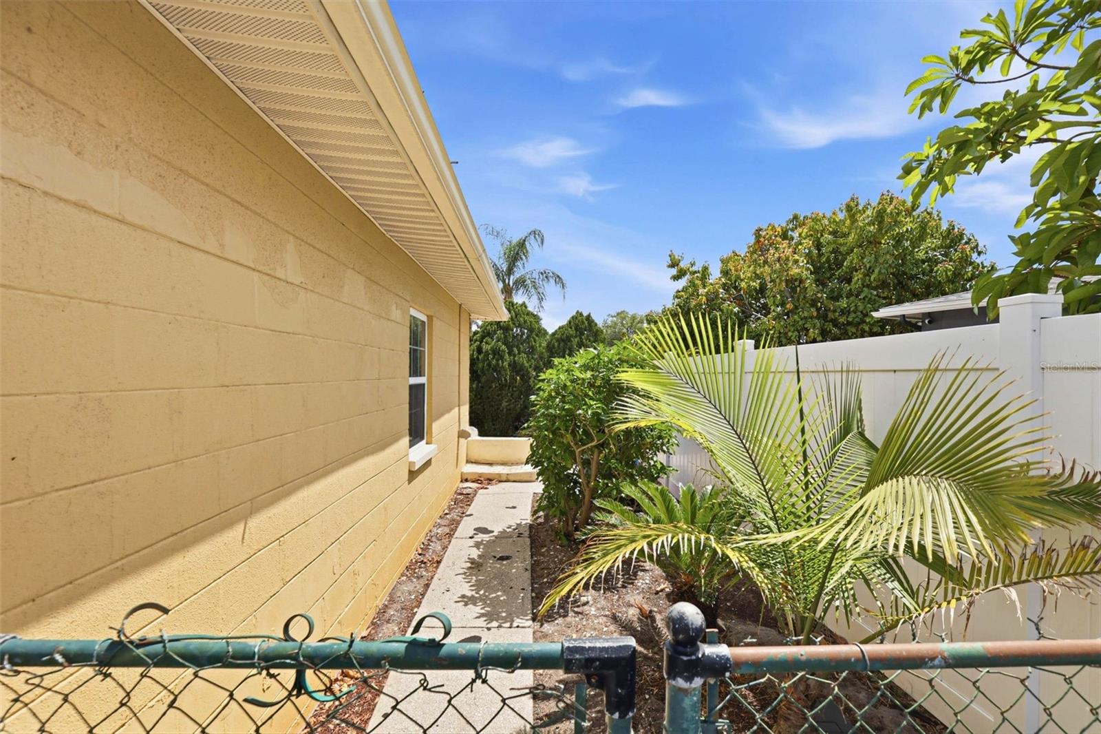 SIRMONS ESTATES - Residential