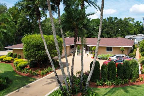 A home in WINTER HAVEN