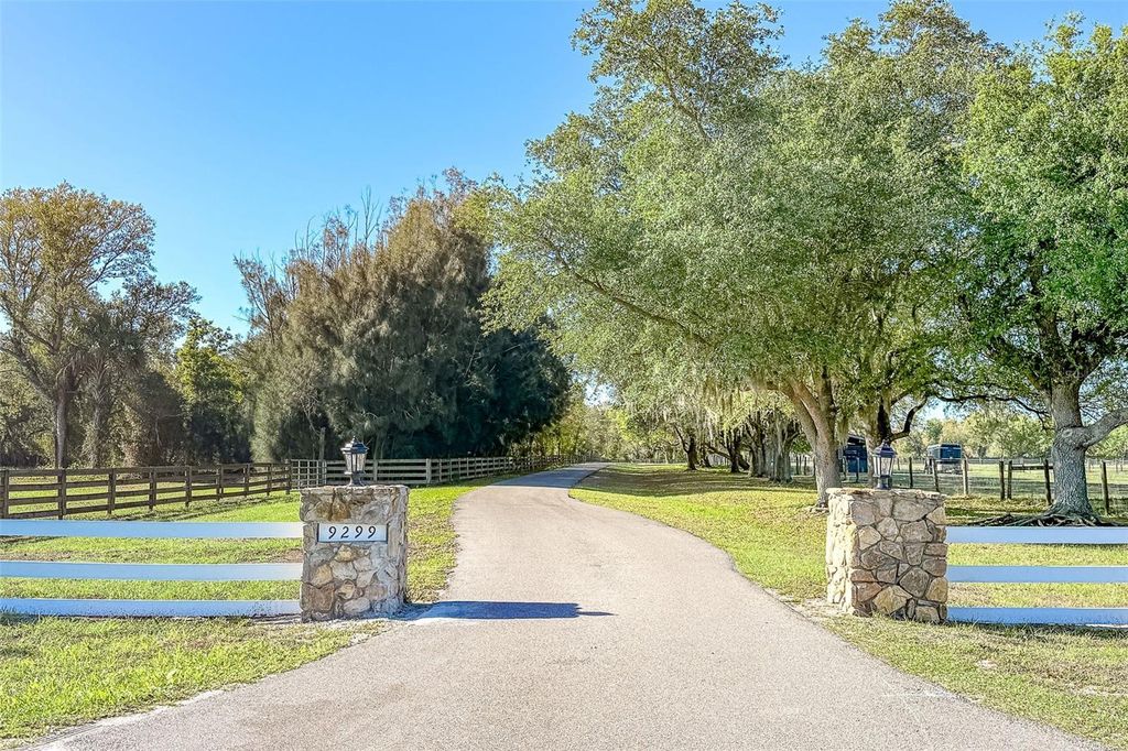Photo of 9299 SW Lipe Road, Arcadia, FL 34269 (MLS # D6146733)