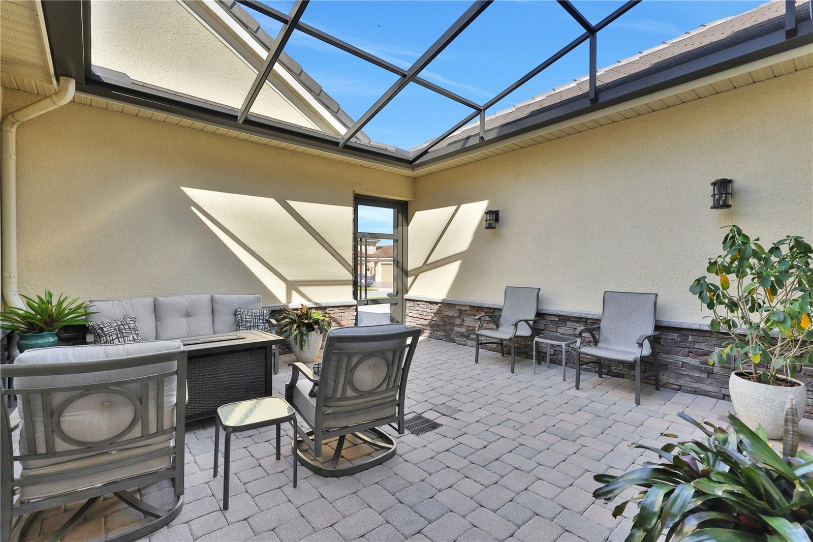 3875 GRASSLAND LOOP