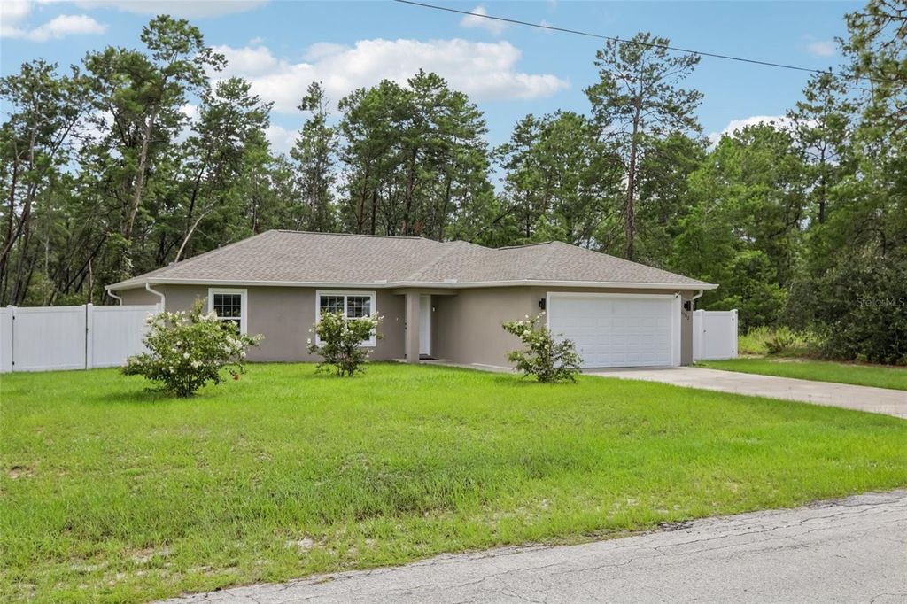 Photo of 17112 SW 44th Circle, Ocala, FL 34473 (MLS # G5110967)