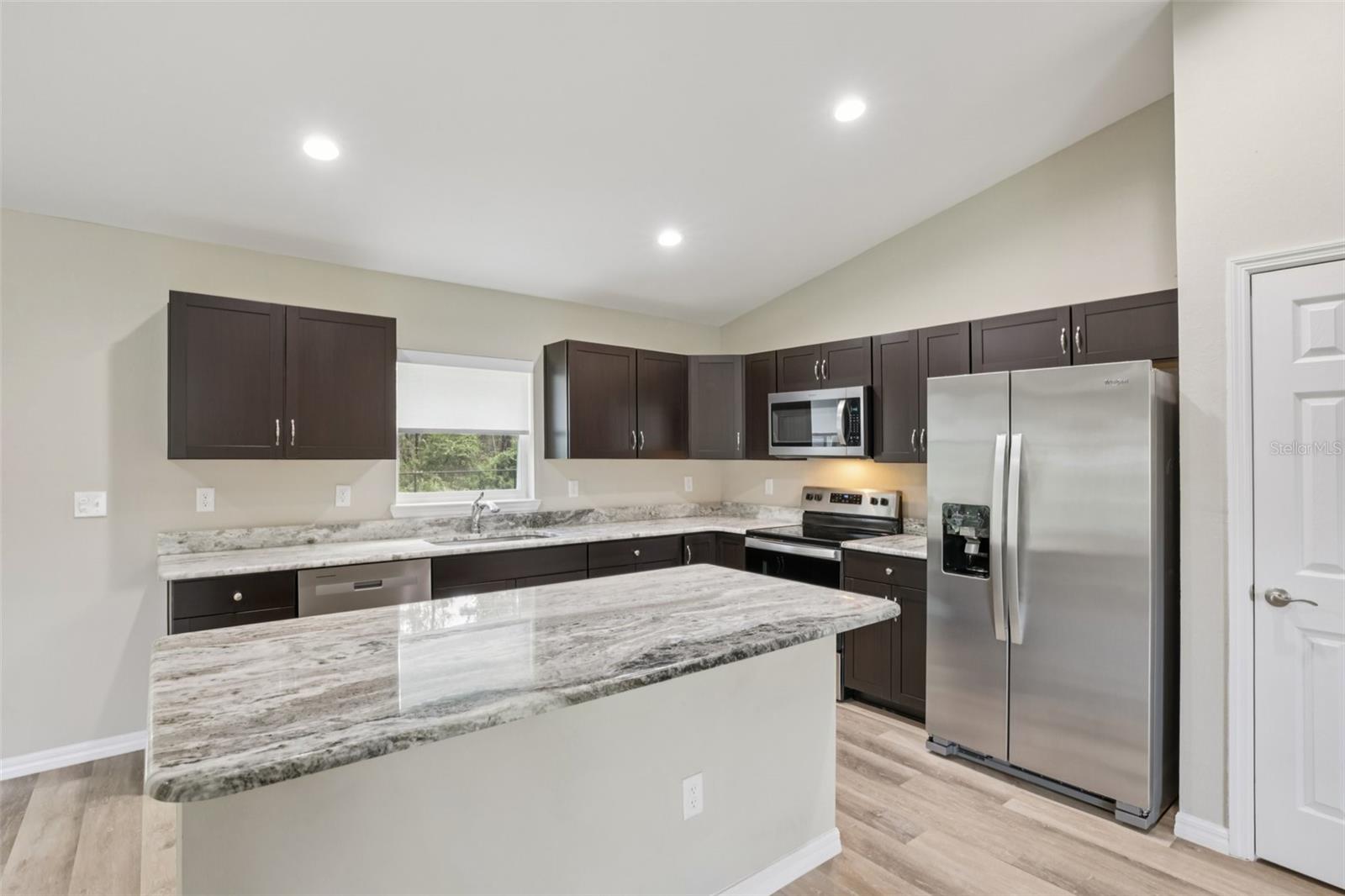 MARION OAKS - Residential