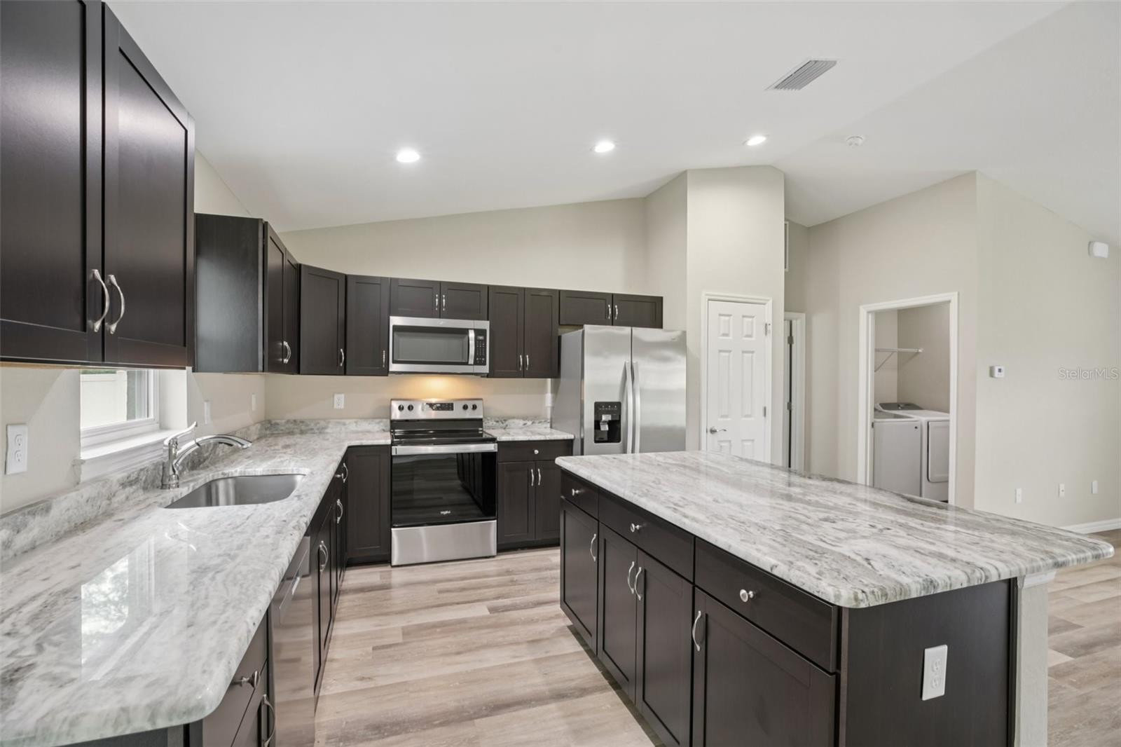 MARION OAKS - Residential