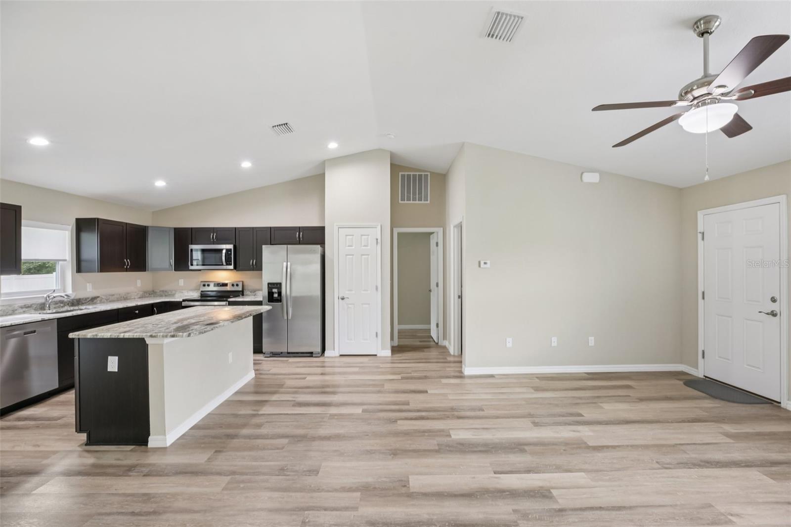 MARION OAKS - Residential