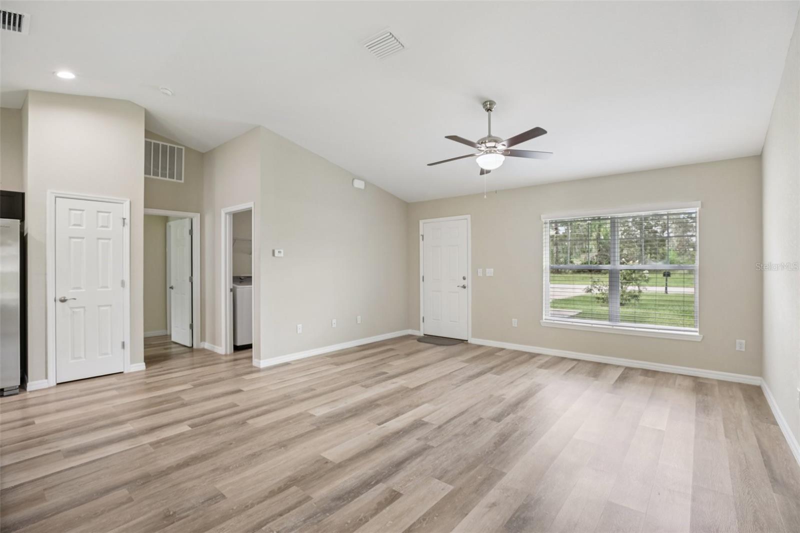MARION OAKS - Residential