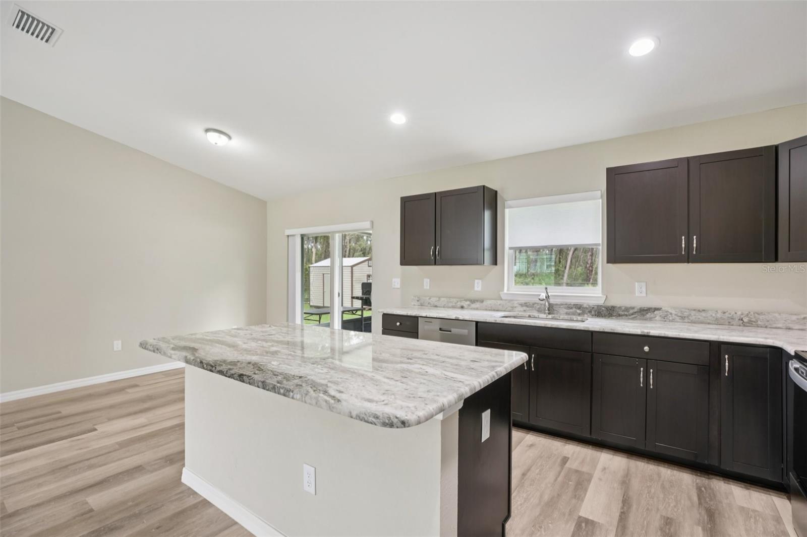 MARION OAKS - Residential