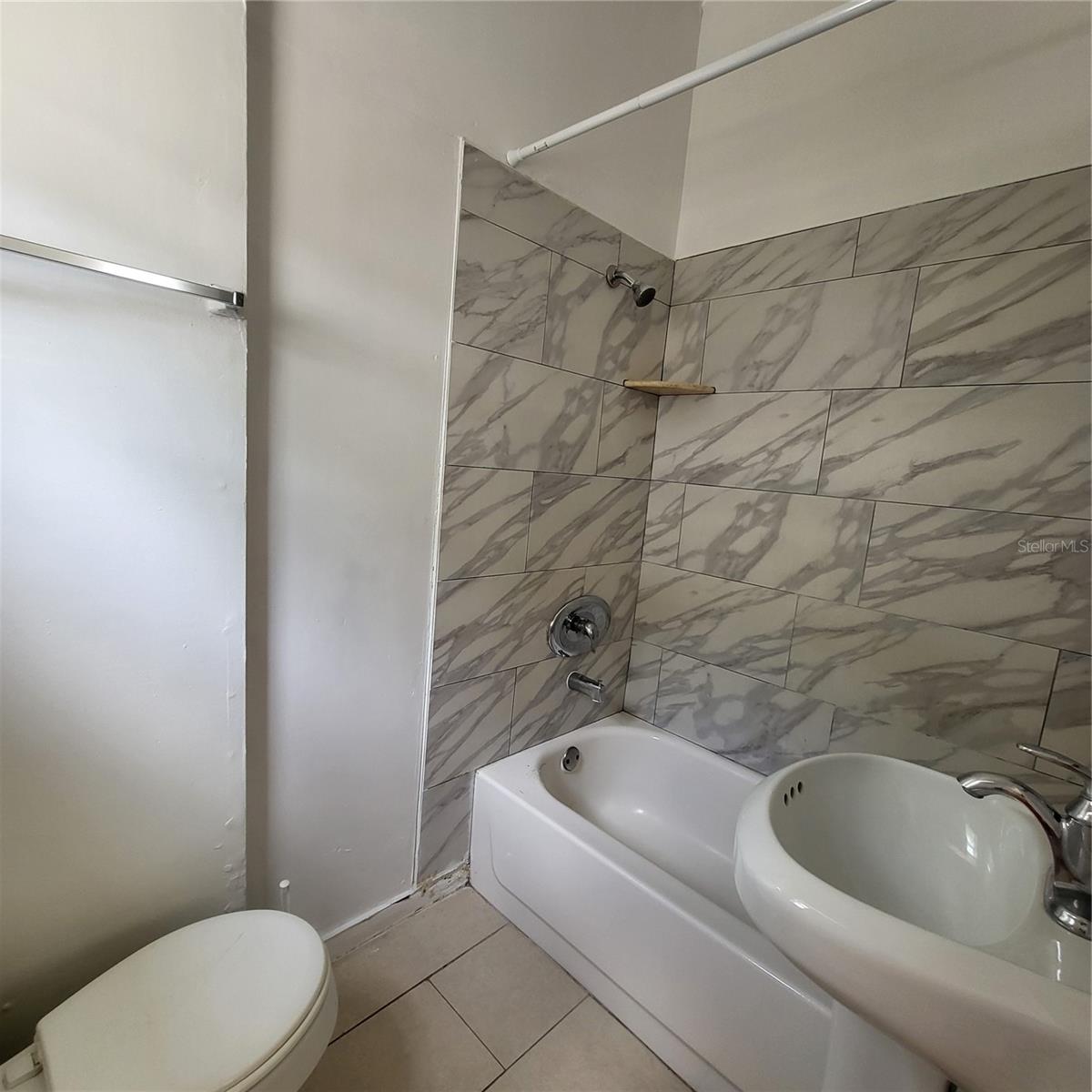 LARGO HEIGHTS REV - Residential Lease