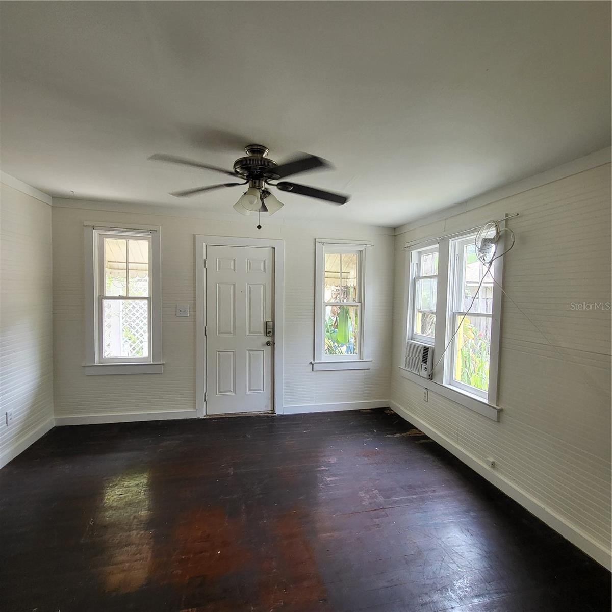 LARGO HEIGHTS REV - Residential Lease