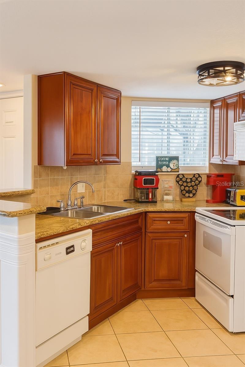 PLAZA AT MILLENIUM CONDO - Residential