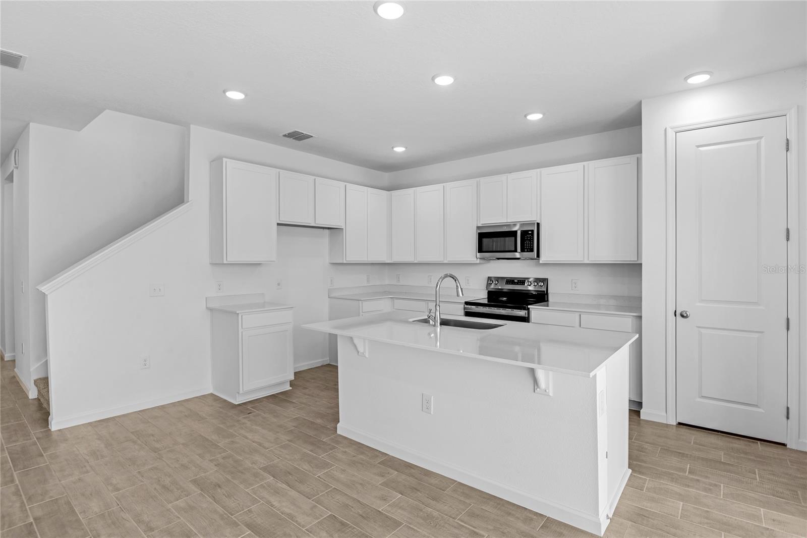 5159 KINSLEY DRIVE