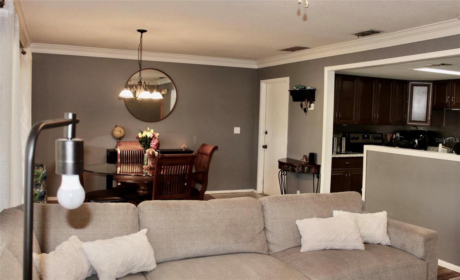 429 SHEOAH BOULEVARD 8